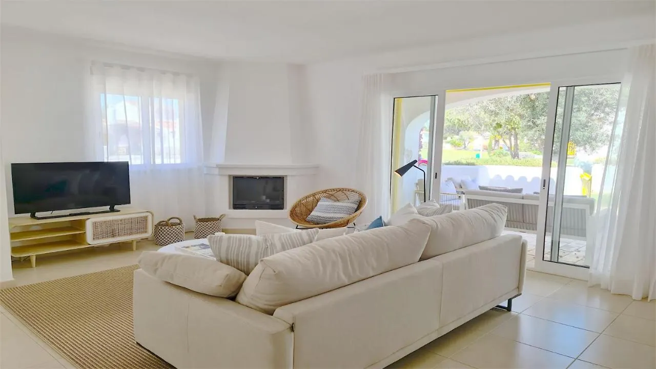 Vila Chez Lee, 219 Aldeia Do Golf-Cleverdetails - Sleeps 6, Quiet Area Vilamoura Portugal
