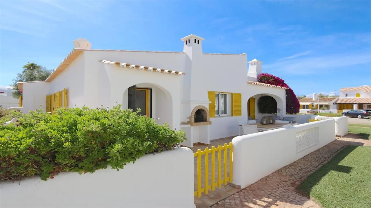 Vila Chez Lee, 219 Aldeia Do Golf-Cleverdetails - Sleeps 6, Quiet Area Vilamoura