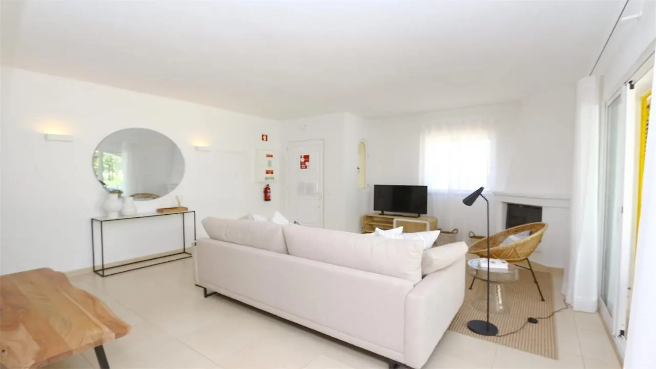 Vila Chez Lee, 219 Aldeia Do Golf-Cleverdetails - Sleeps 6, Quiet Area Vilamoura