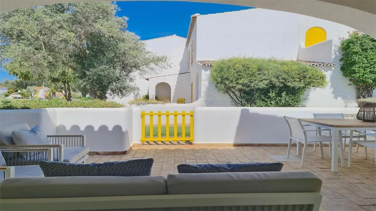 Villa Vila Chez Lee, 219 Aldeia Do Golf-Cleverdetails - Sleeps 6, Quiet Area Vilamoura