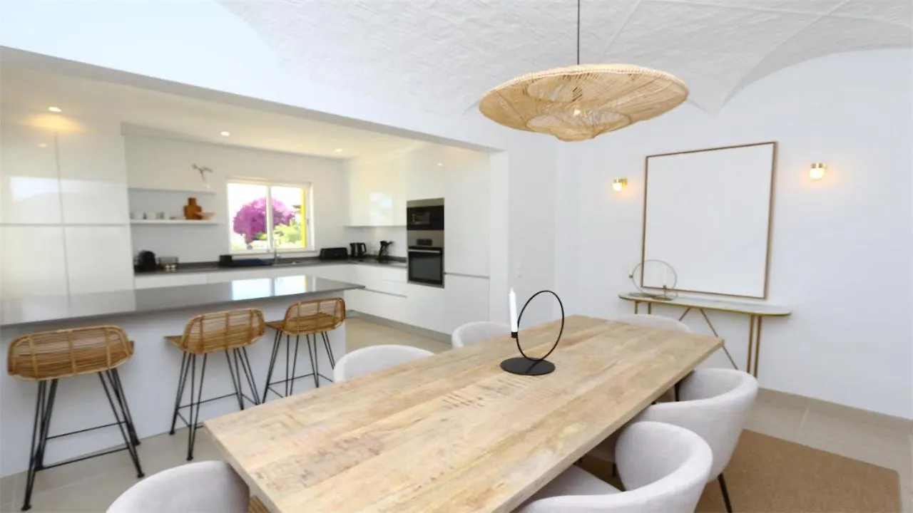 Vila Chez Lee, 219 Aldeia Do Golf-Cleverdetails - Sleeps 6, Quiet Area Vilamoura