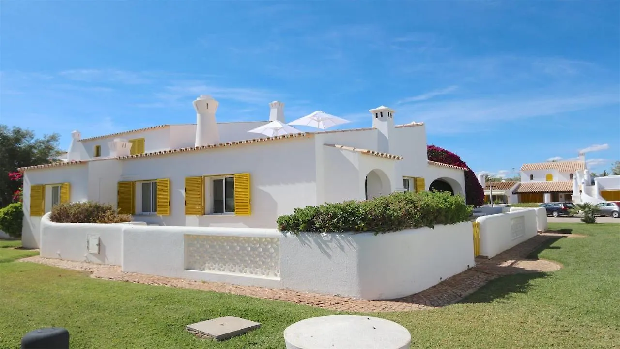 Villa Vila Chez Lee, 219 Aldeia Do Golf-Cleverdetails - Sleeps 6, Quiet Area Vilamoura