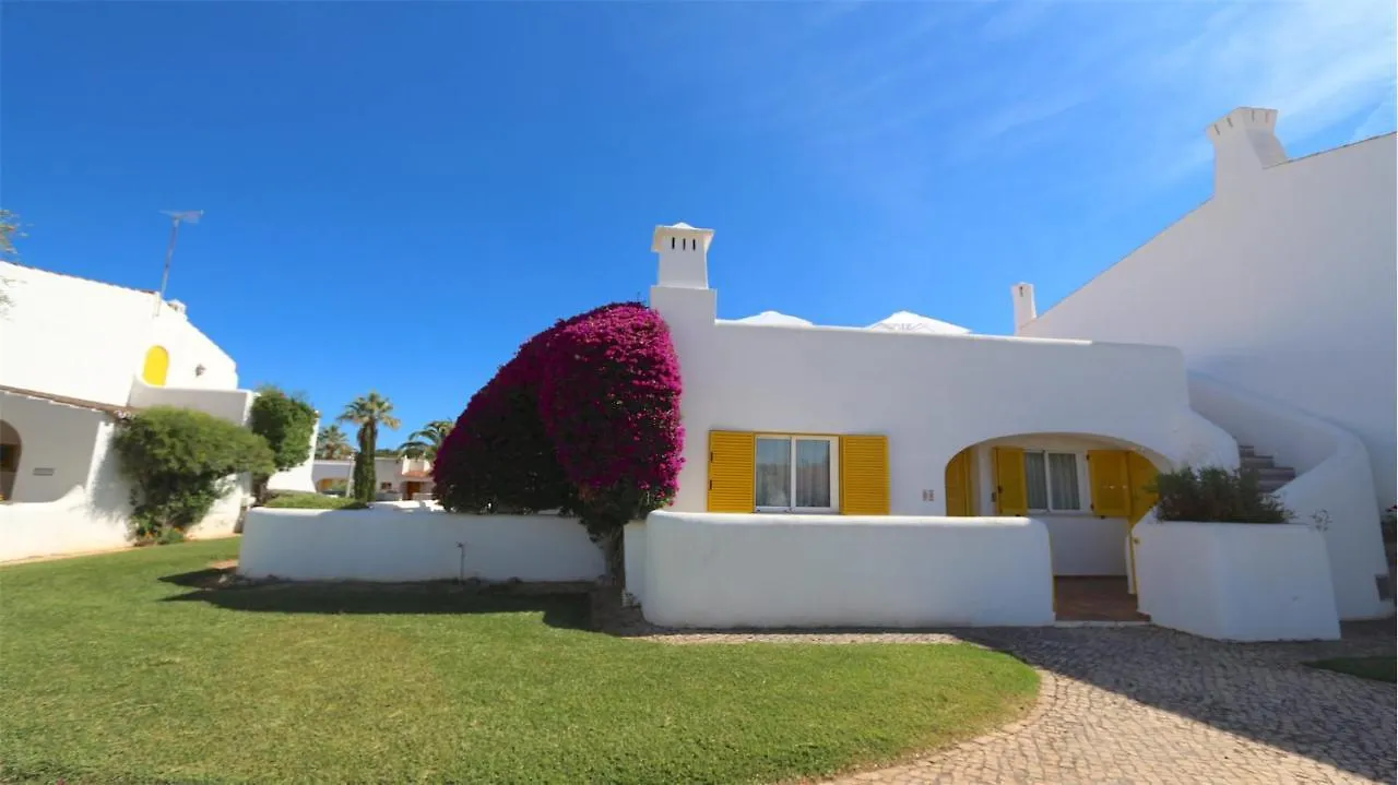 Villa Vila Chez Lee, 219 Aldeia Do Golf-Cleverdetails - Sleeps 6, Quiet Area Vilamoura
