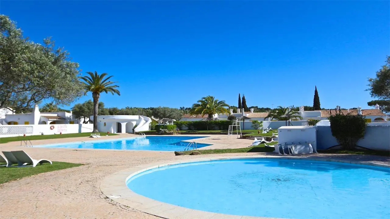 Villa Vila Chez Lee, 219 Aldeia Do Golf-Cleverdetails - Sleeps 6, Quiet Area Vilamoura